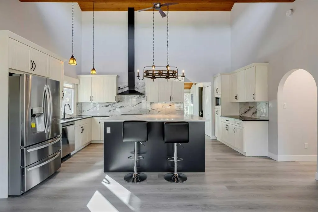 3020 Palliser Drive SW