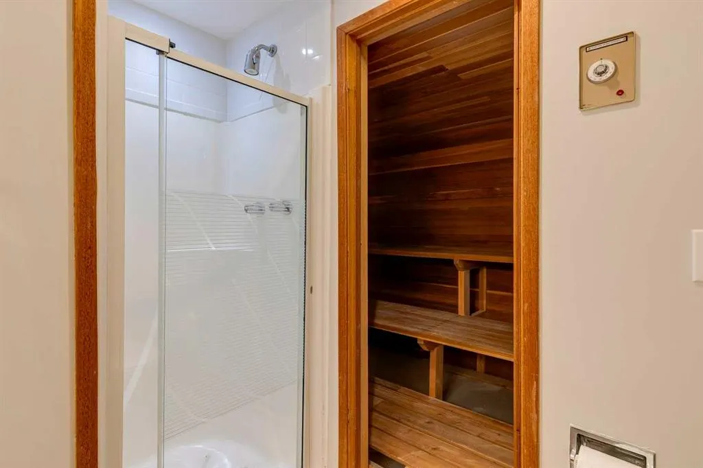 3020 Palliser Drive SW