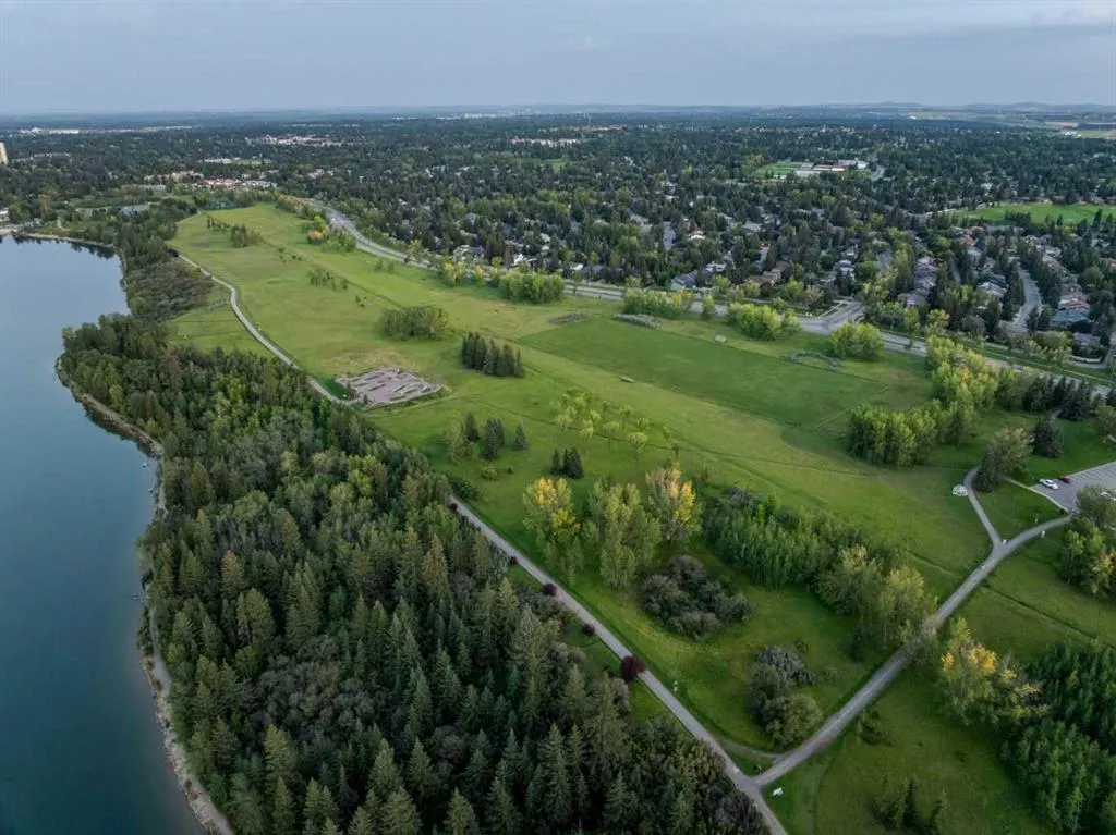 3020 Palliser Drive SW