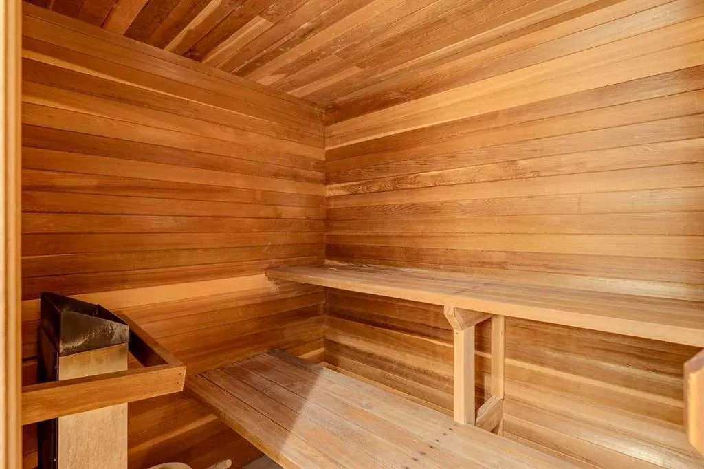 3020 Palliser Drive SW