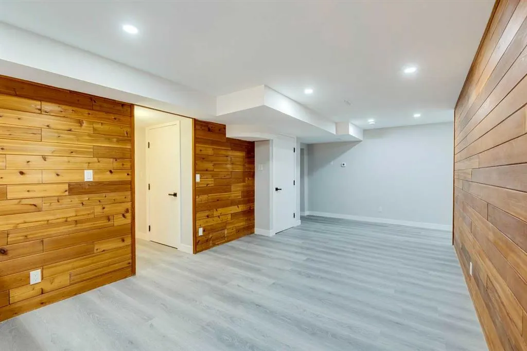 3020 Palliser Drive SW