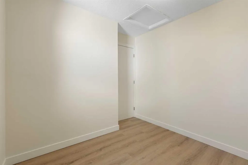 4915 45 Street SW, #7