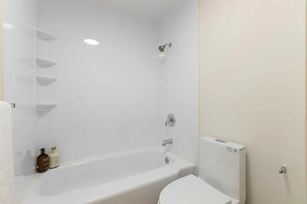 4915 45 Street SW, #7