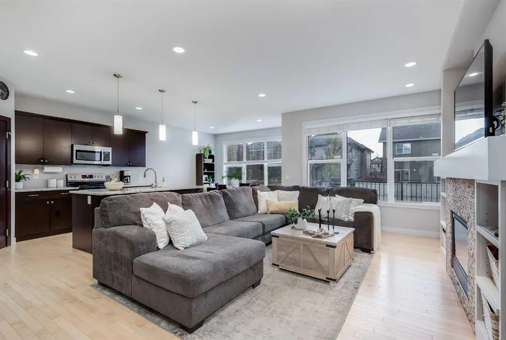 1908 Baywater Alley SW