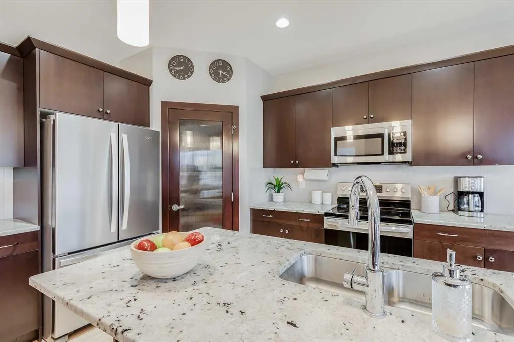 1908 Baywater Alley SW