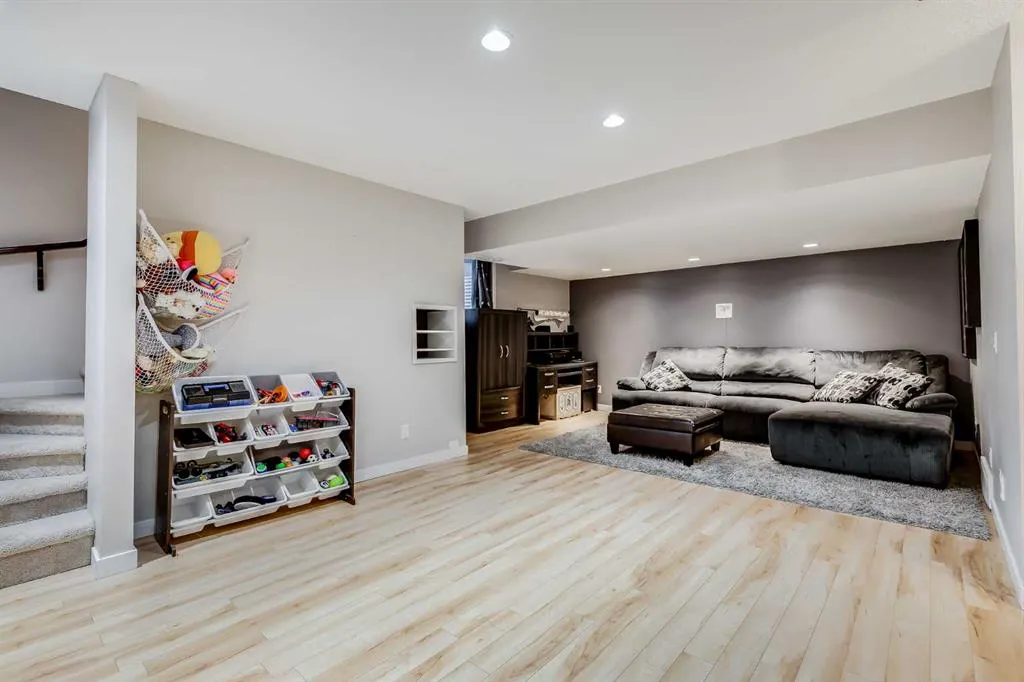 1908 Baywater Alley SW