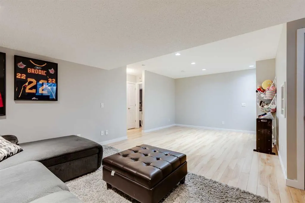 1908 Baywater Alley SW