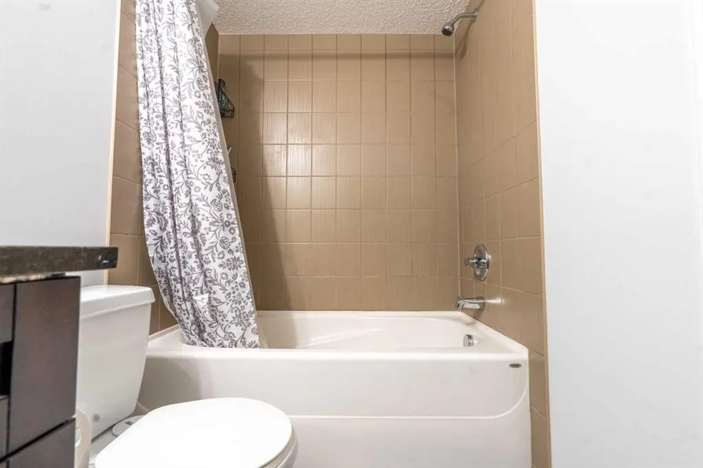 355 Taralake Way NE, #425