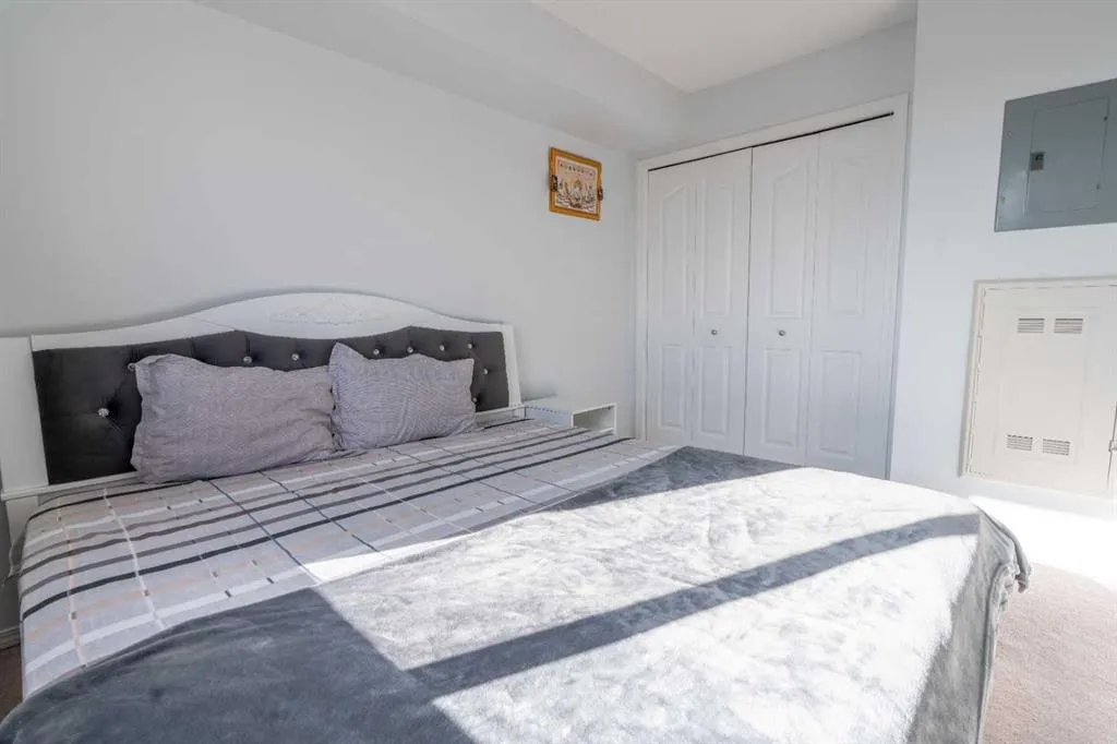 355 Taralake Way NE, #425