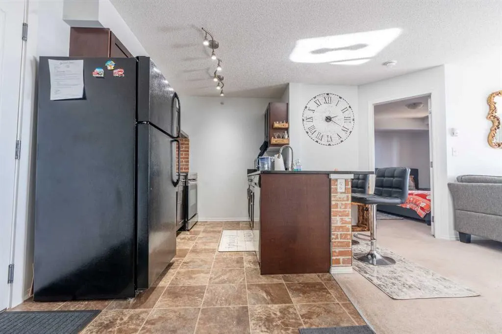 355 Taralake Way NE, #425