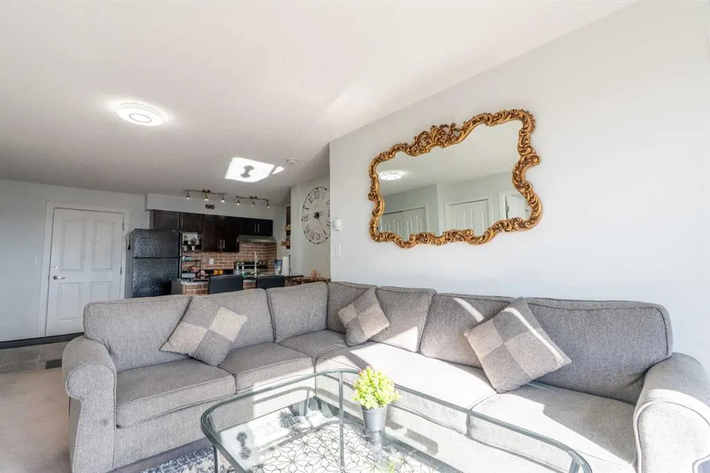 355 Taralake Way NE, #425