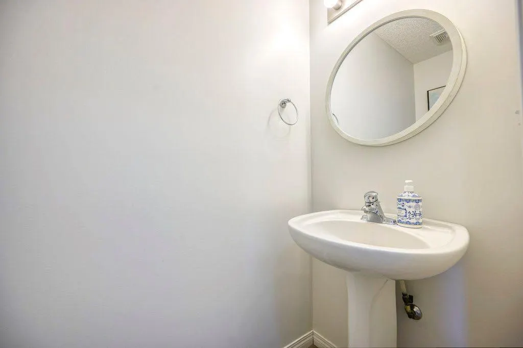 165 Bayside Point SW