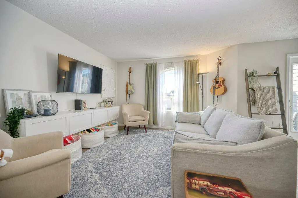 165 Bayside Point SW