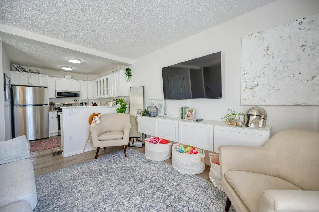 165 Bayside Point SW