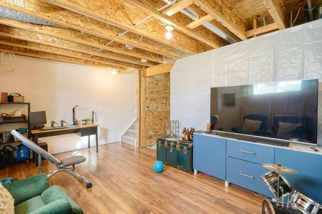 165 Bayside Point SW