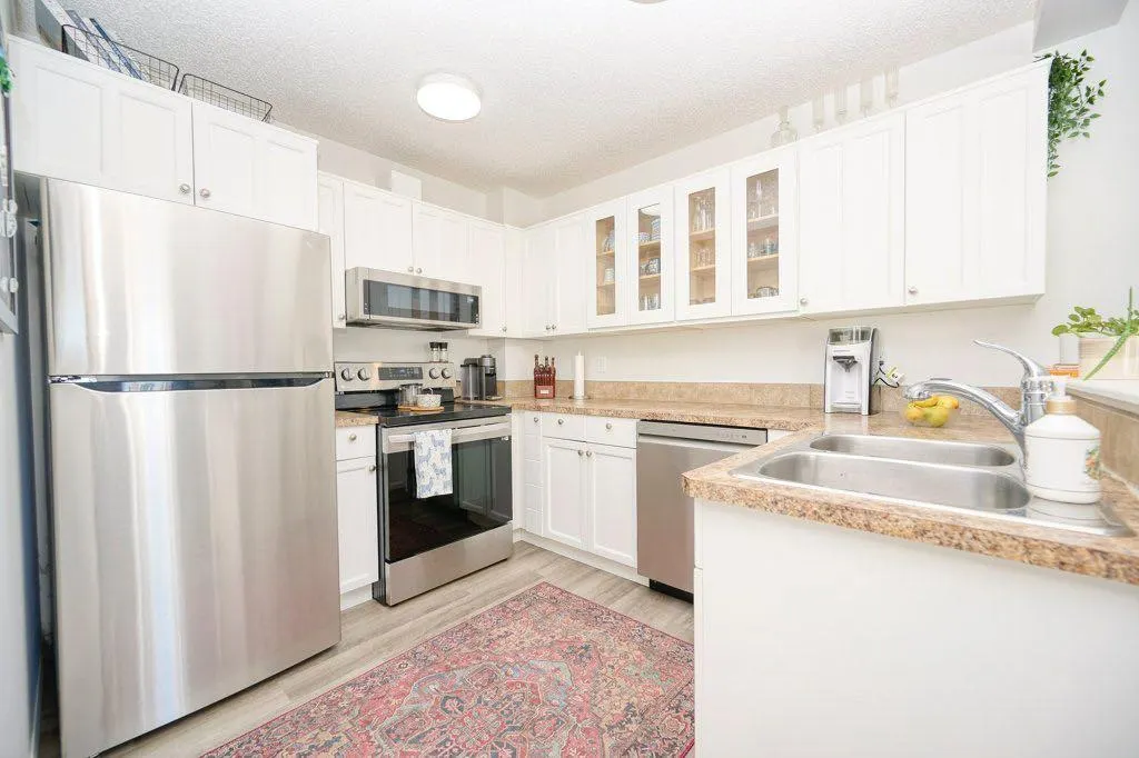 165 Bayside Point SW