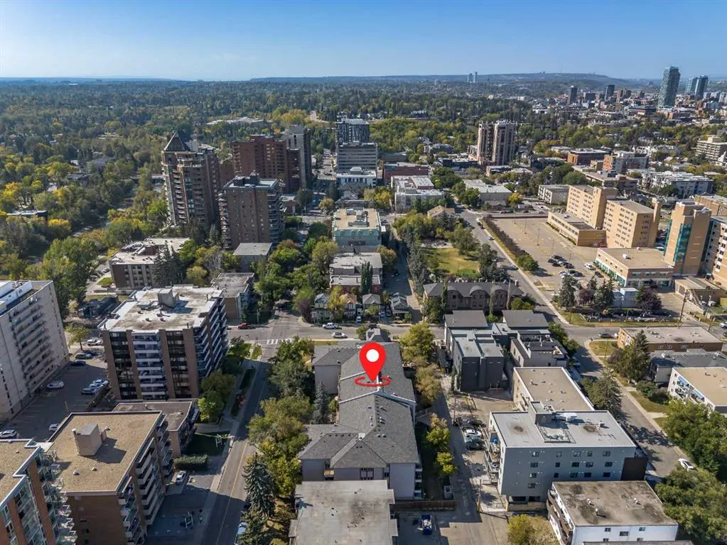 130 25 Avenue SW, #208