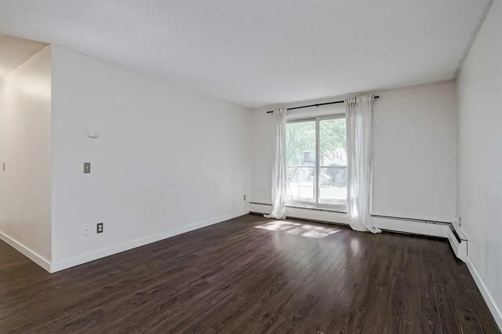 130 25 Avenue SW, #208