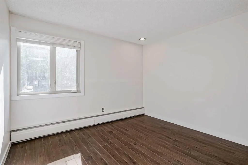 130 25 Avenue SW, #208