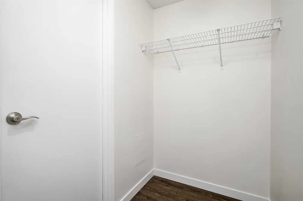 130 25 Avenue SW, #208