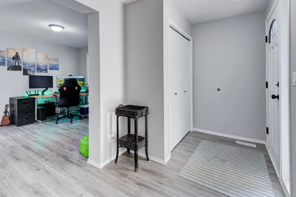 19 Woodglen Grove SW