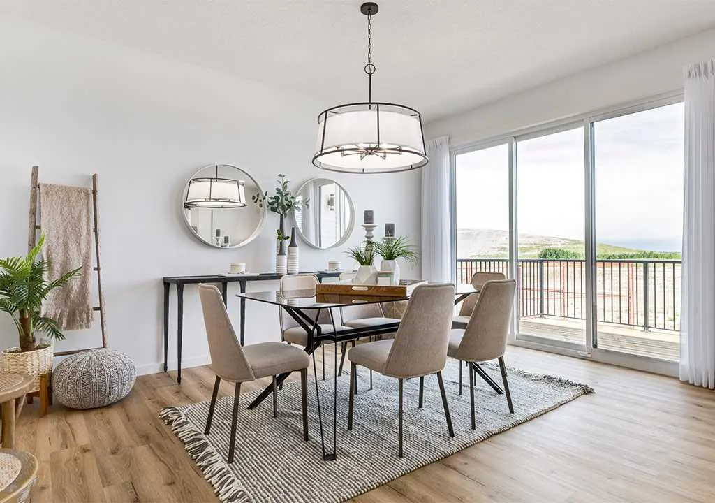 72 Lewisburg Close NE