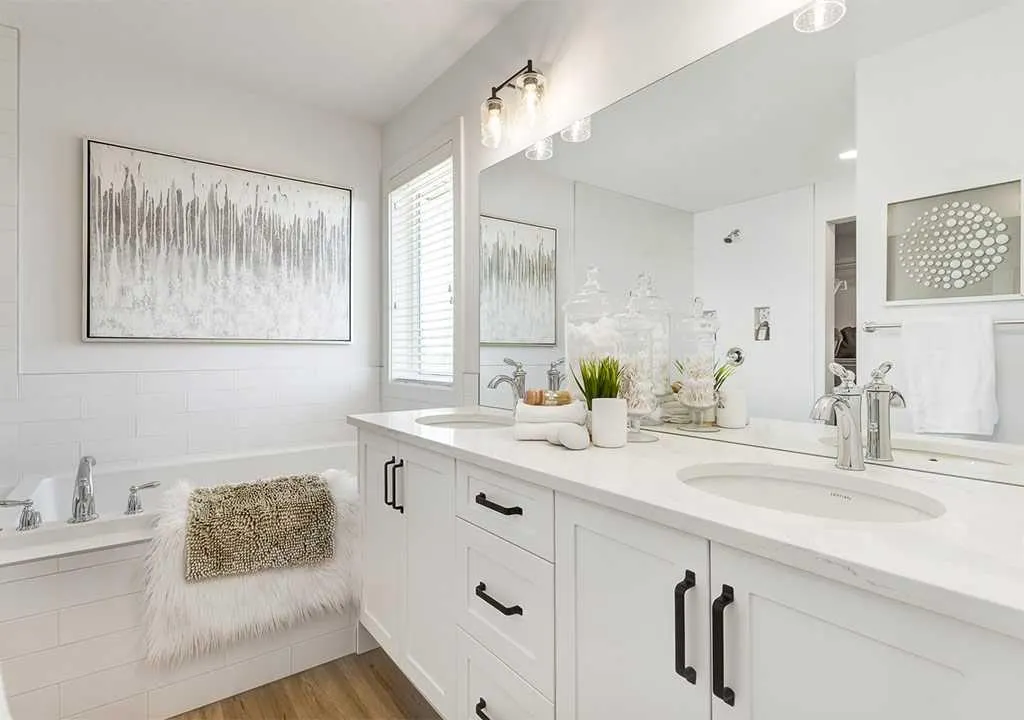 72 Lewisburg Close NE