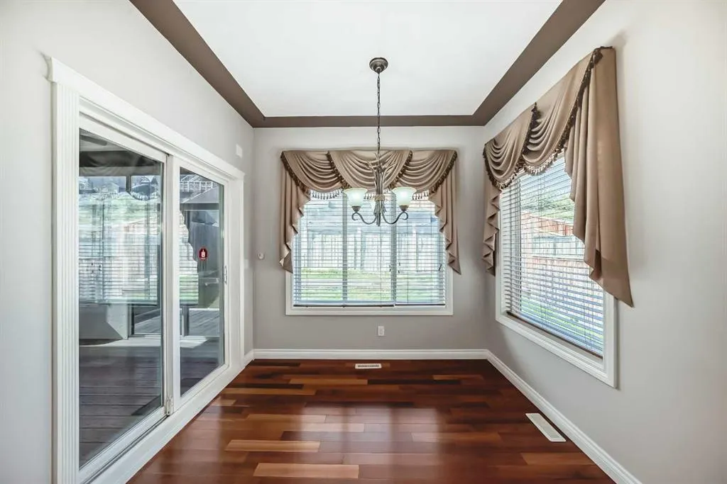 87 Sherwood Circle NW