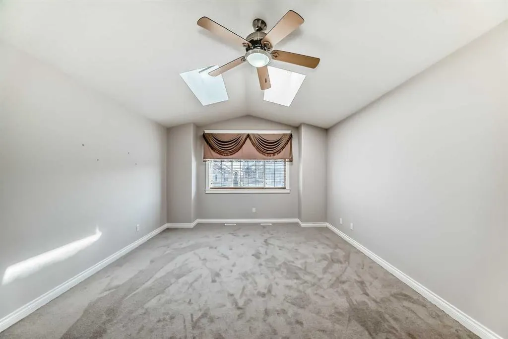 87 Sherwood Circle NW