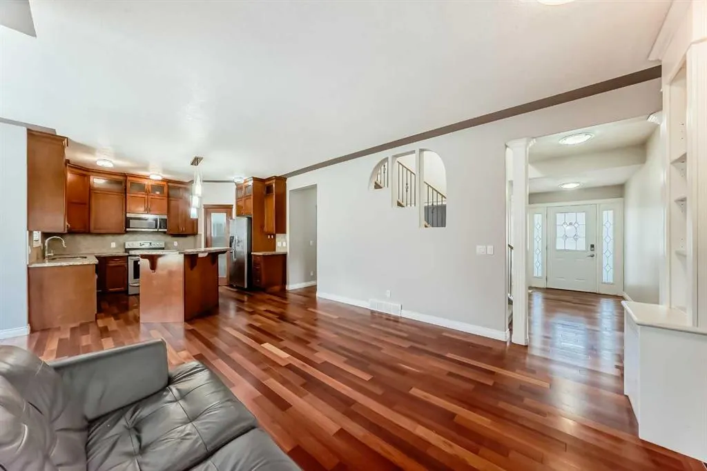 87 Sherwood Circle NW