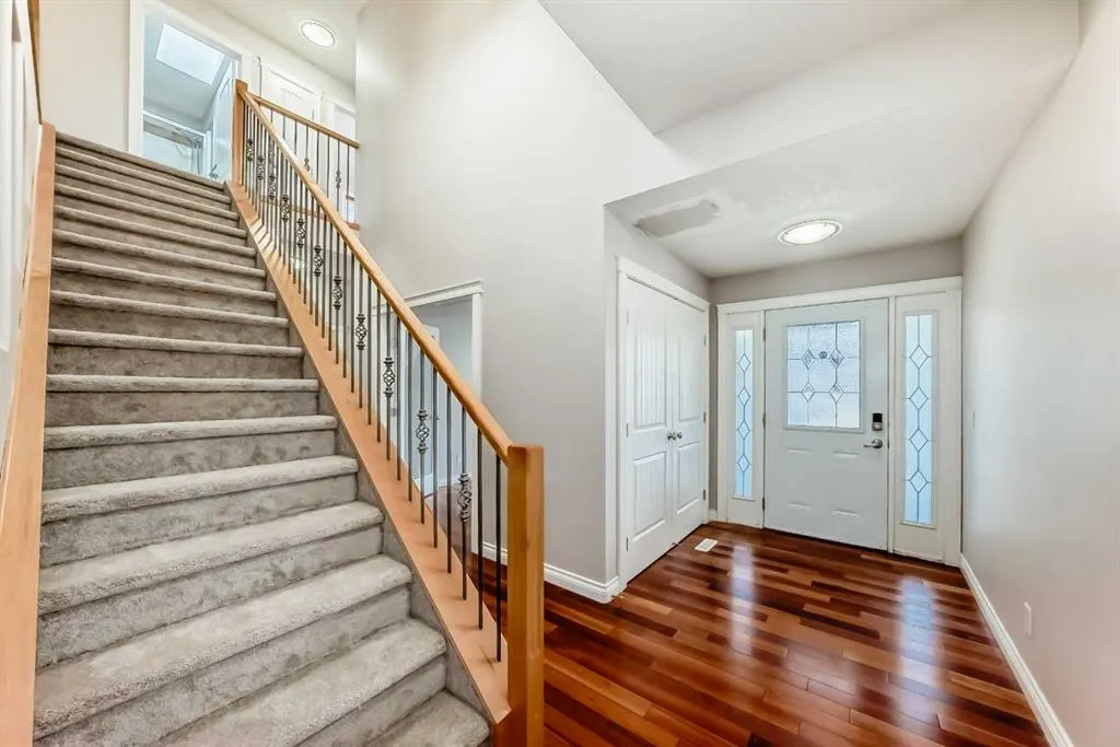 87 Sherwood Circle NW