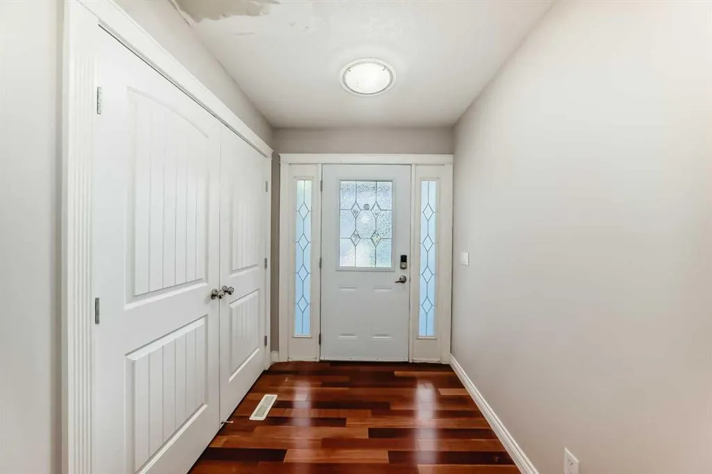 87 Sherwood Circle NW