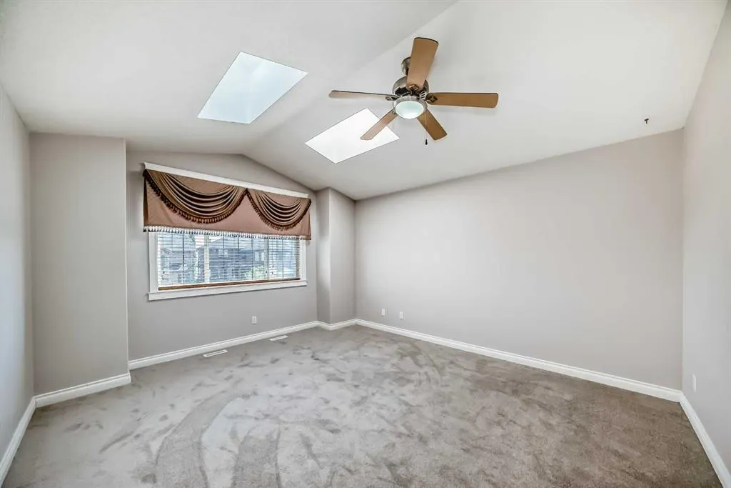 87 Sherwood Circle NW