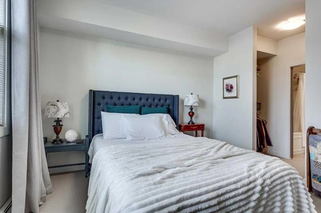 100 Lakeway Boulevard, #117