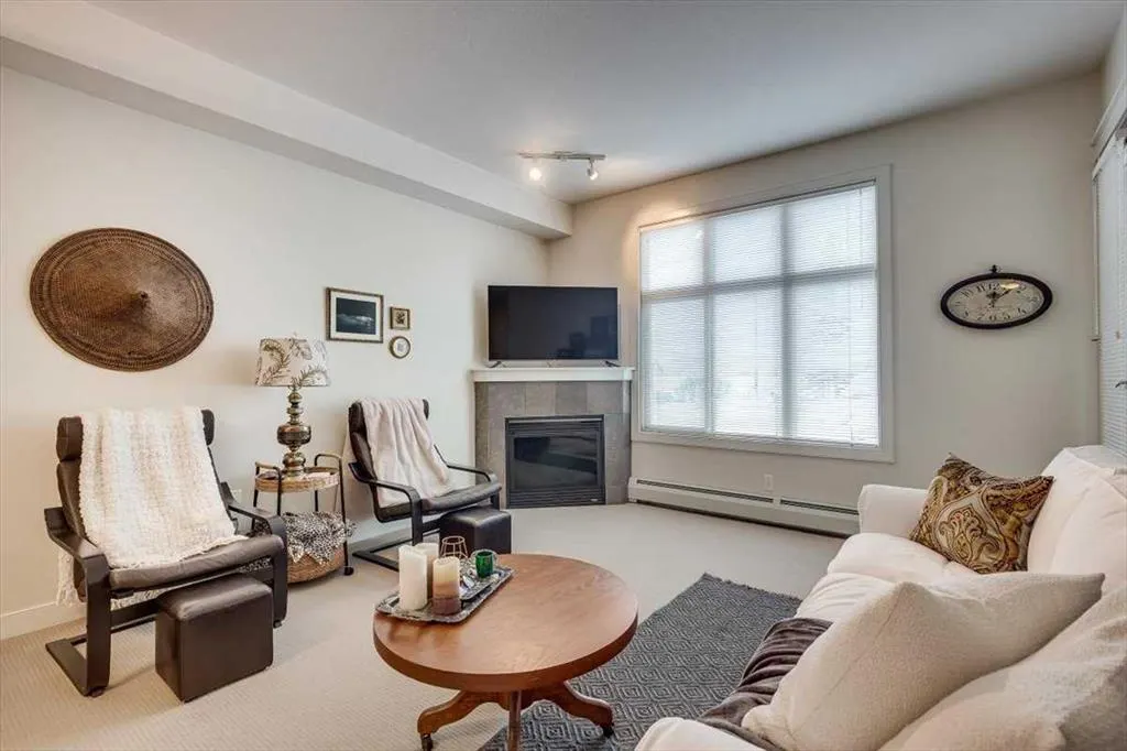 100 Lakeway Boulevard, #117