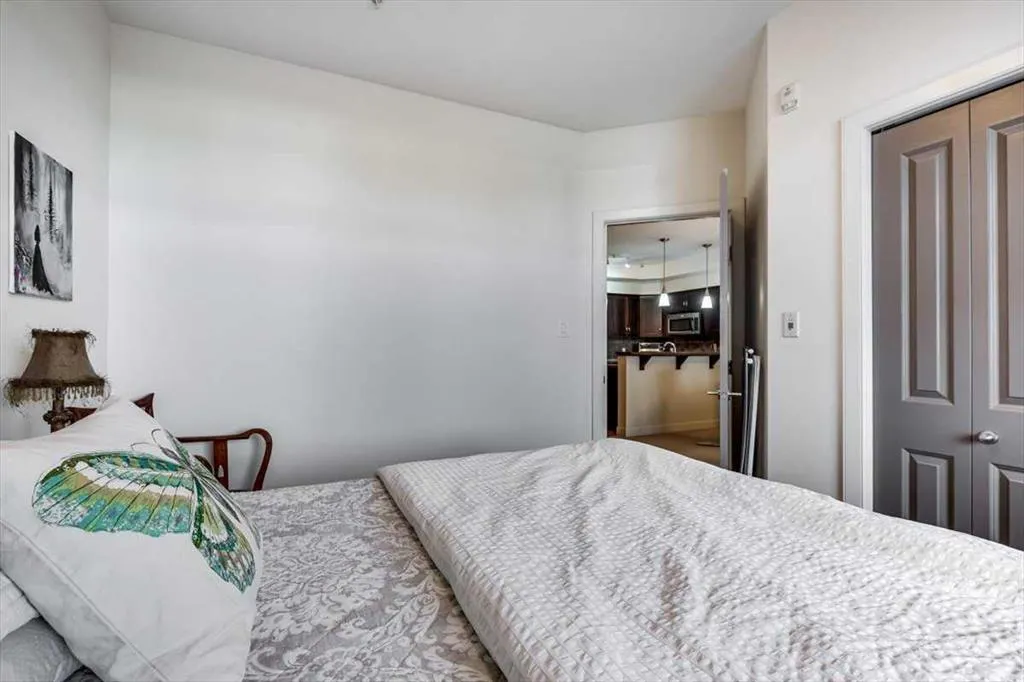 100 Lakeway Boulevard, #117