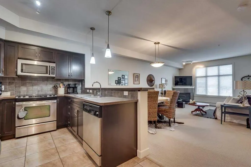 100 Lakeway Boulevard, #117