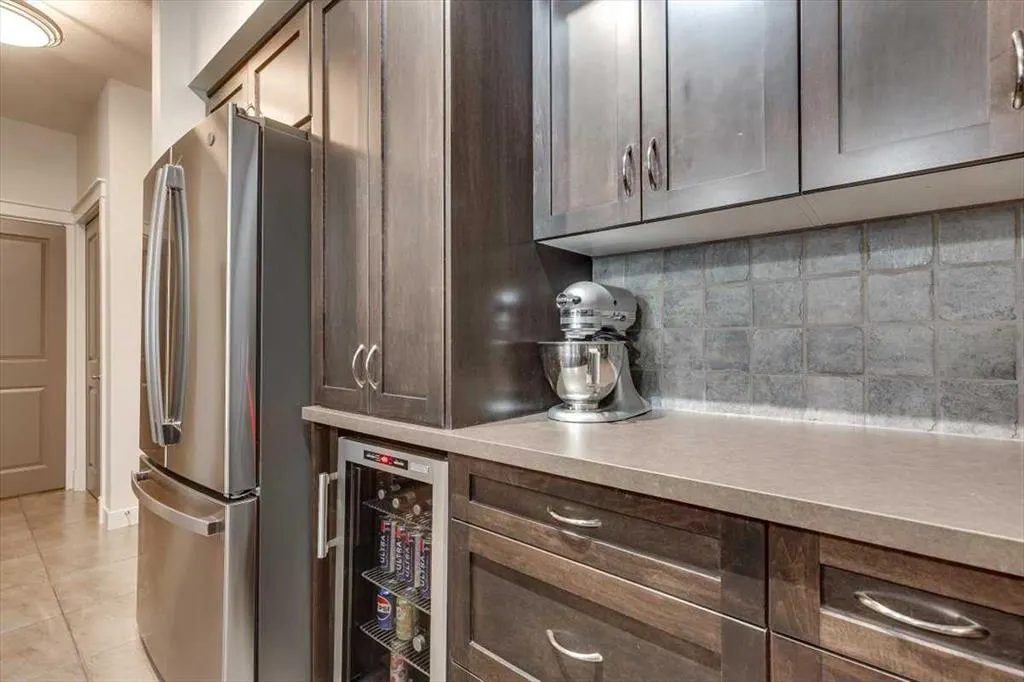 100 Lakeway Boulevard, #117