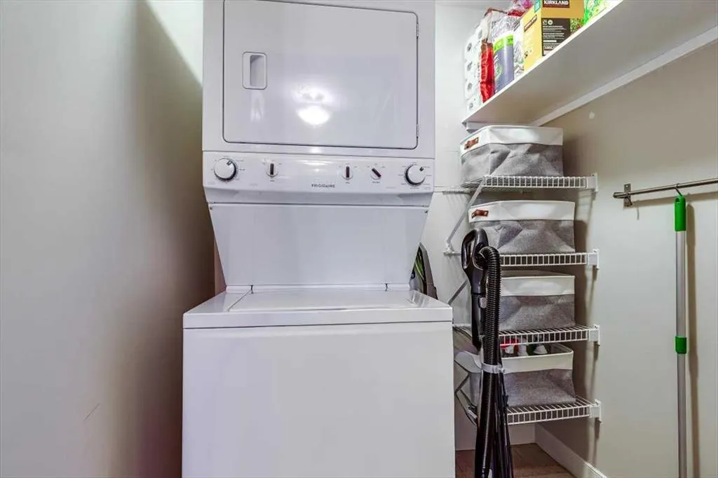 100 Lakeway Boulevard, #117