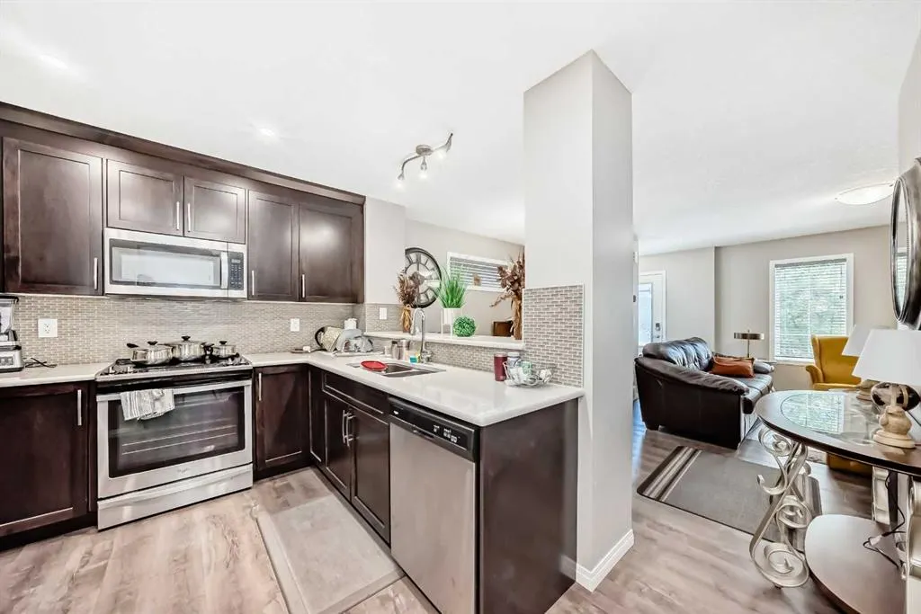 48 YORKVILLE Avenue SW