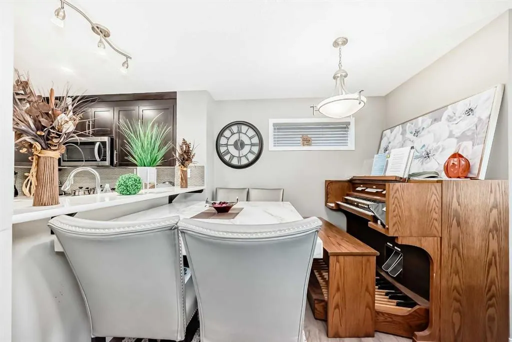 48 YORKVILLE Avenue SW