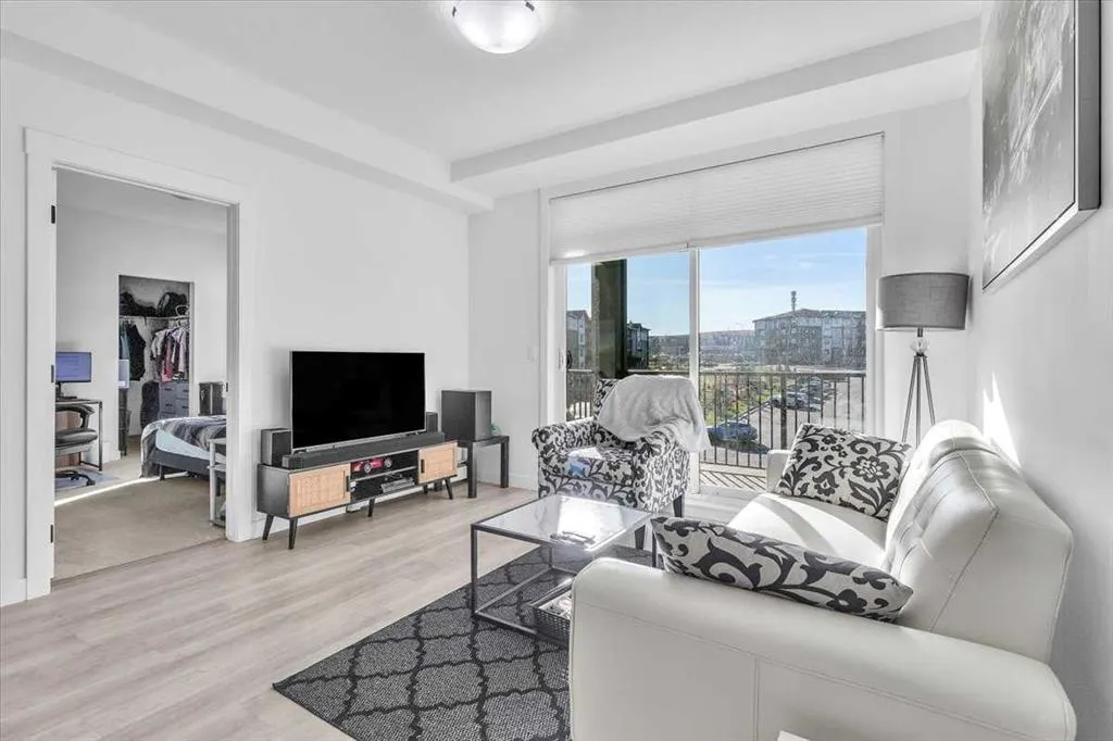 30 Sage Hill Walk NW, #305