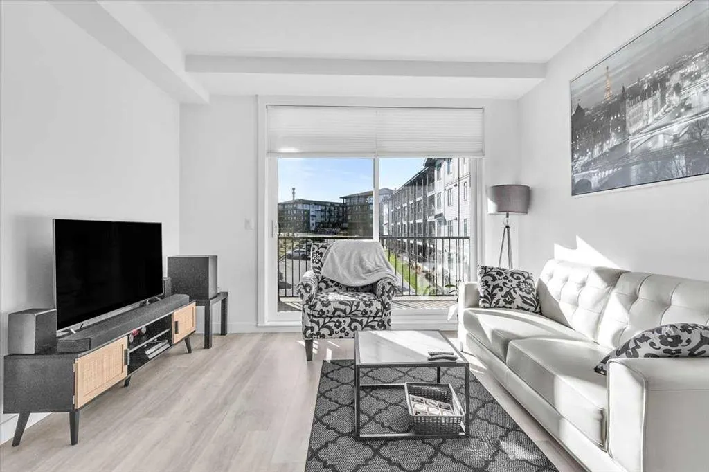 30 Sage Hill Walk NW, #305