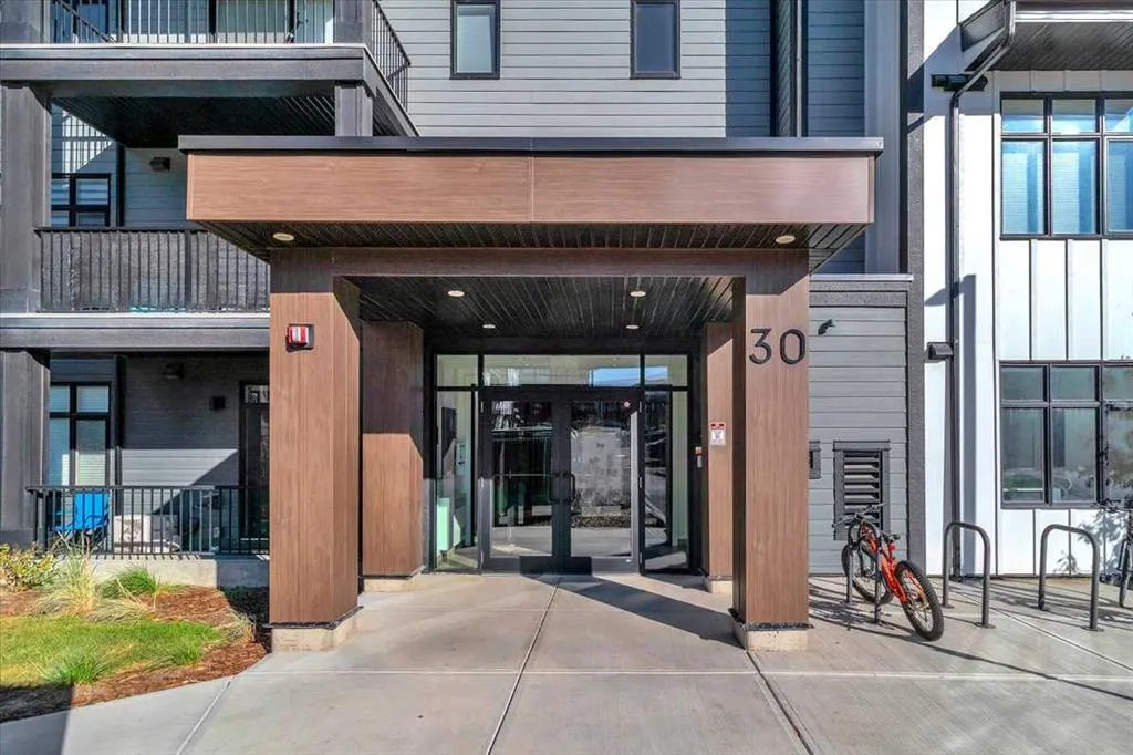 30 Sage Hill Walk NW, #305