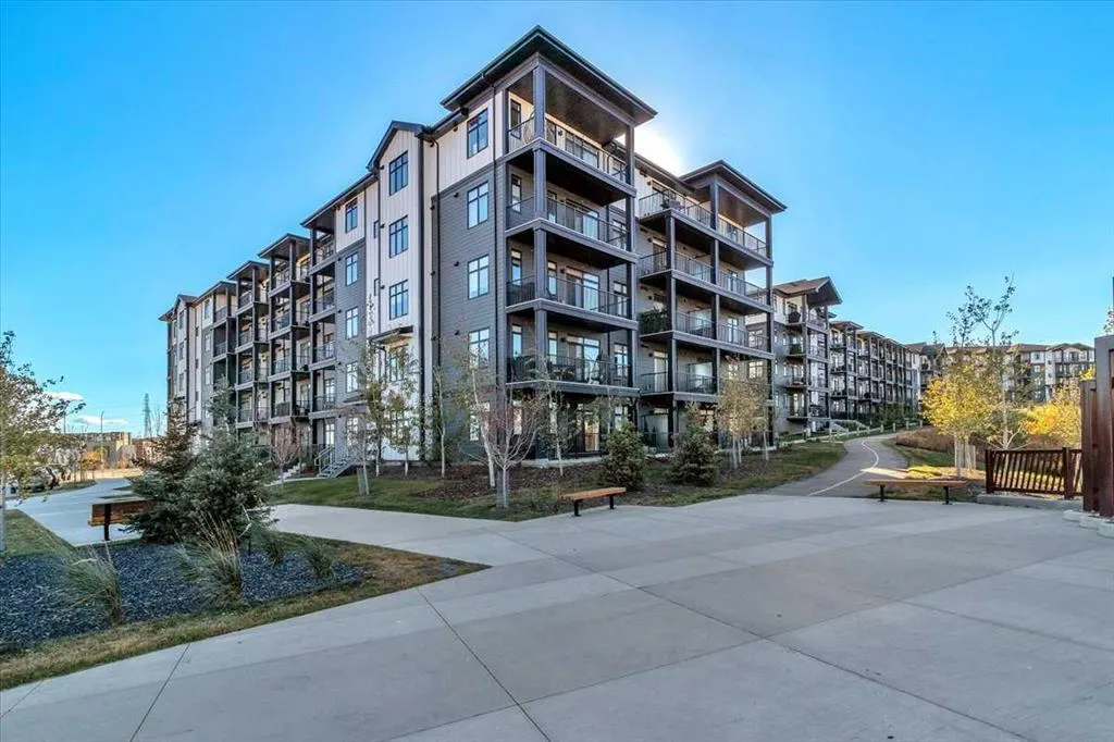 30 Sage Hill Walk NW, #305