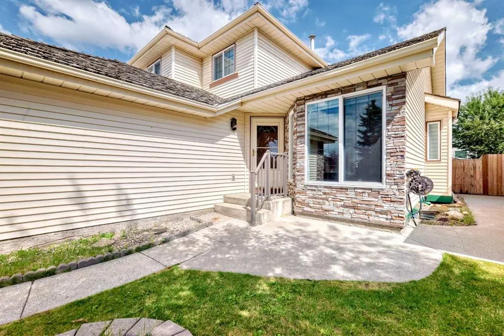 51 Douglas Woods Hill SE