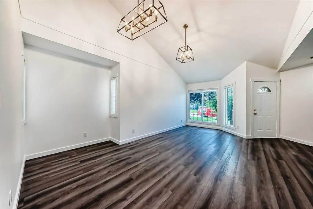 51 Douglas Woods Hill SE