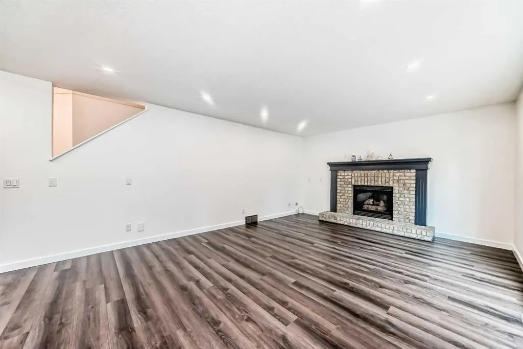 51 Douglas Woods Hill SE