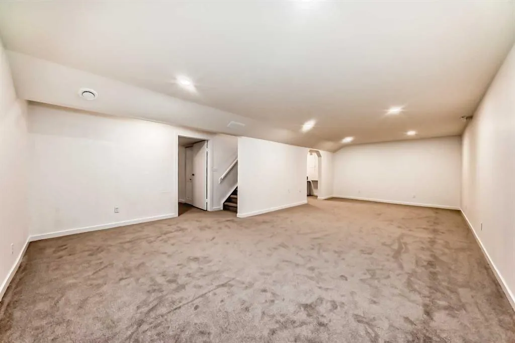 51 Douglas Woods Hill SE