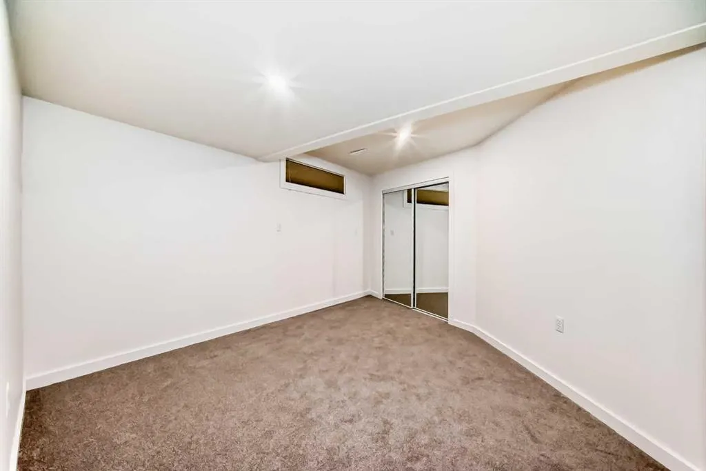 51 Douglas Woods Hill SE